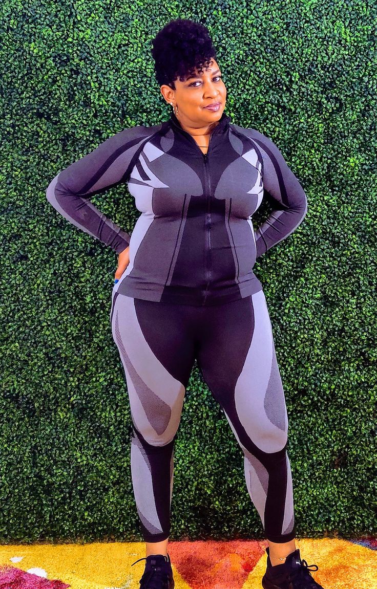 Throw this on for those quick runs around town, but look hella cute doing it! * High stretch * Black & Grey * 92% Polyester, 8% Spandex * S, M, L Model is 5'9", 220 lbs wearing a large. Black Activewear With Graphic Print For Training, Trendy Black Stretch Activewear, Trendy Gray Activewear For Workout, Trendy Gray Activewear For Gym, Trendy Stretch Activewear With Graphic Print, Winter Workout Activewear With Graphic Print, Moisture-wicking Stretch Activewear For Streetwear, Stretch Activewear With Graphic Print For Streetwear, Stretch Graphic Print Activewear For Streetwear