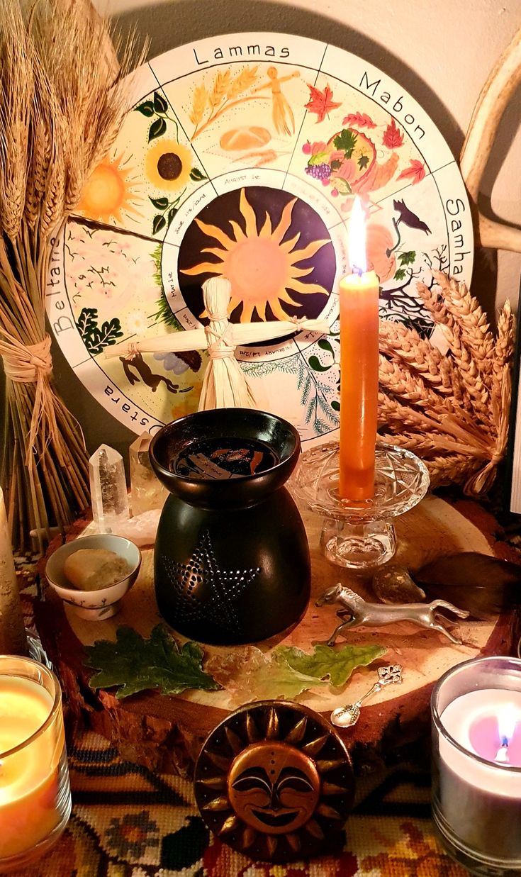 Lammas Altar Ideas, Lammas Altar, Lammas Lughnasadh Aesthetic, Pagan Calendar, Reading Festival, Cottage Witch, Green Witchcraft, Fantasy Love, Wicca Witchcraft