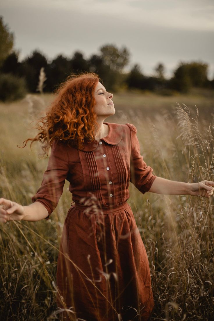 "Beautiful retro style dress made from high quality lightweight 100% linen (flax) of the European manufactures. Oeko-Tex Standard 100 certified. This dress very delicate, airy, gentle and great for summer. It is indispensable for trips and photo sessions. Main features: * The front bodice of the dress is decorated with handmade vertical tucks in different widths. * \"Peter Pan\" collar. * Front opening with buttons. Buttons are made of natural mother-of-pearl. And an invisible zipper in the side Dress Peter Pan Collar, Collar Shirt Dress, Peter Pan Collar Shirt, Vestidos Retro, Retro Style Dress, Midnight Blue Color, Peter Pan Collar Dress, Cottagecore Dress, Knee Dress