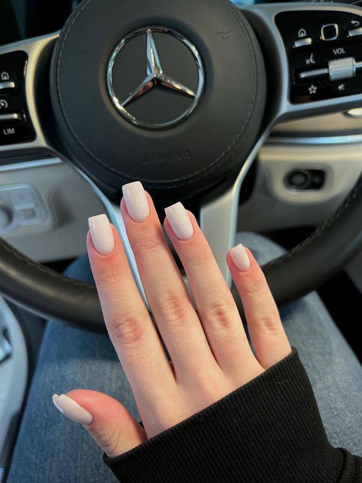 Rounded Square Acrylic Nails, Matte White Nails, Rounded Acrylic Nails, Fresh Nails, Milky Nails, Simple Gel Nails, Basic Nails, Work Nails, Casual Nails