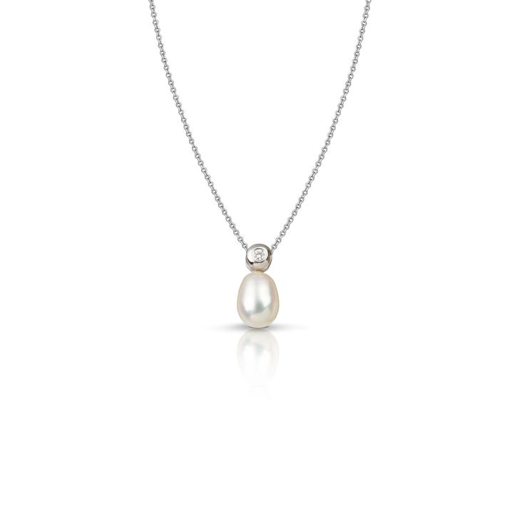 White Gold pendant 18ct with a full cut diamond 0.02 ct. and a teardrop pearl. The chain is gold 14ct. It weighs 1.70gr. You can select the length of the chain from the Variations. Available FedEx Express and DHL Express at shipment upgrades. FedEx delivery time 3 to 7 daysdepending destination. DHL Express delivery the next working day in Europe. Timeless Pear-shaped White Gold Jewelry, Formal Briolette Pearl Chain Necklaces, Formal Pearl Charm Necklace, Elegant White Gold Teardrop Pendant Necklace, Elegant White Gold Drop Necklaces, Classic White Gold Briolette Pearl Necklace, White Gold Briolette Pearl Pendant Necklace, Classic White Gold Diamond Necklace With Pearl Chain, Timeless White Gold Necklace With Pearl Drop