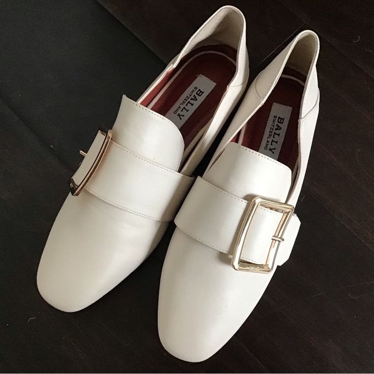 White Loafer With Similar Style As Classic Bally Ones. Nwot. Classic White Flats For Fall, Classic White Fall Flats, Chic White Loafers For Workwear, White Flats With Leather Sole For Work, White Flat Loafers For Business, White Leather Sole Flats For Workwear, Chic White Flats For Office, Chic White Flats For Fall, White Square-toe Loafers For Office