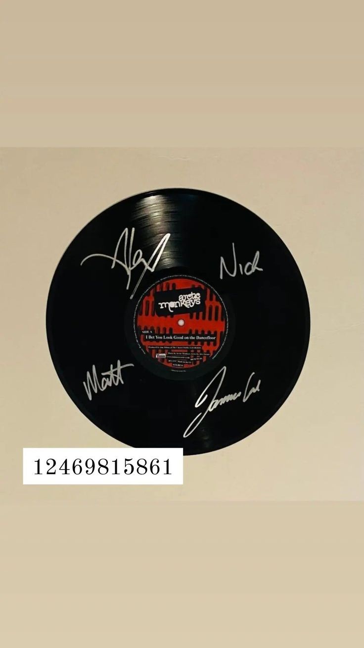 an autographed record with the words'happy new year'on it