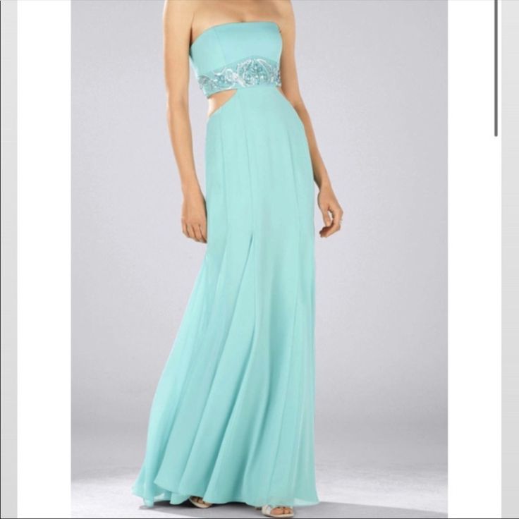 Bcbg Strapless Aqua Gown Perfect Condition Aqua Gown, Casual Wedding Guest Dresses, Prom Dress 2014, Mint Dress, 2014 Dresses, Prom Dresses For Sale, Dream Wedding Ideas Dresses, Green Prom Dress, Dress Sale