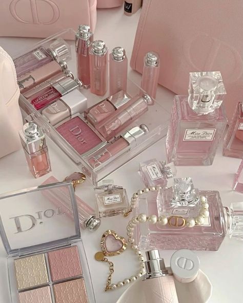 Profumo Victoria Secret, Koleksi Makeup, Koleksi Parfum, Fancy Makeup, Dior Makeup, Pretty Skin Care, Pretty Skin, James Charles, Pink Girly Things