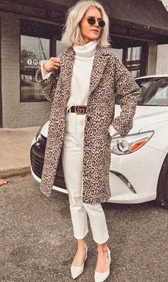 Mode Over 50, Fall Fashion Coats, Perfect Fall Outfit, Leopard Coat, Leopard Print Coat, Mode Casual, Print Coat, Brown Leopard, Street Style Looks