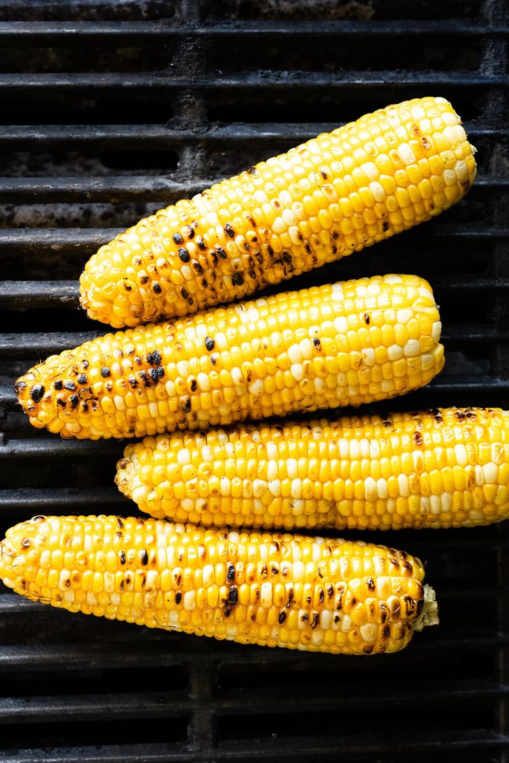 grilled corn on the cob with black pepper