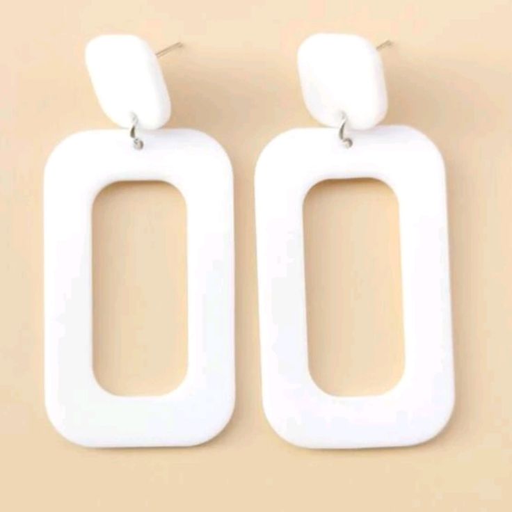 White Geometric Retro Mod Earrings Eardrop Length: 2.6 In (6.5 Cm) Width: 1.2 In (3 Cm) Material: Pmma Tags: Kawaii Summer Retro Vintage Mod Fashionista Halloween Cosplay Costume Punk Party Club Chunky Casual Geo Funky Boho Bohemian Beach Gypsy Hippie Hippy 60s 70s 80s 90s Y2k Anime Tokyo Trendy White Drop Earrings, Trendy White Dangle Earrings, Modern White Rectangular Earrings, Everyday White Rectangular Earrings, Twiggy 60s, Goth Dolls, Citrine Drop Earrings, Y2k Anime, Mod Earrings