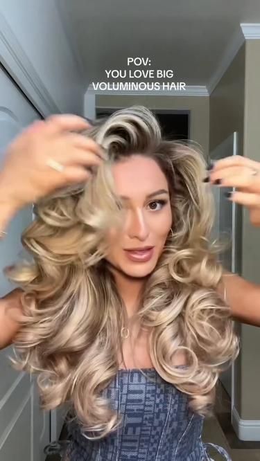 Big Voluminous Hair, Big Curls For Long Hair, Long Hair Volume, Volumizing Hair Spray, Big Hair Tutorials, Blowout Curls, Bombshell Hair, Volumizing Hair, Hair Colorful