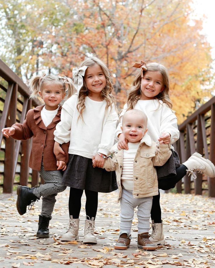 Thanksgiving Outfit Kids, Madison Fisher, Oakley Fisher, Fall Picture Outfits, Thanksgiving Mom, Taytum And Oakley, Thanksgiving Week, Girls Thanksgiving, Winter Outfits Warm