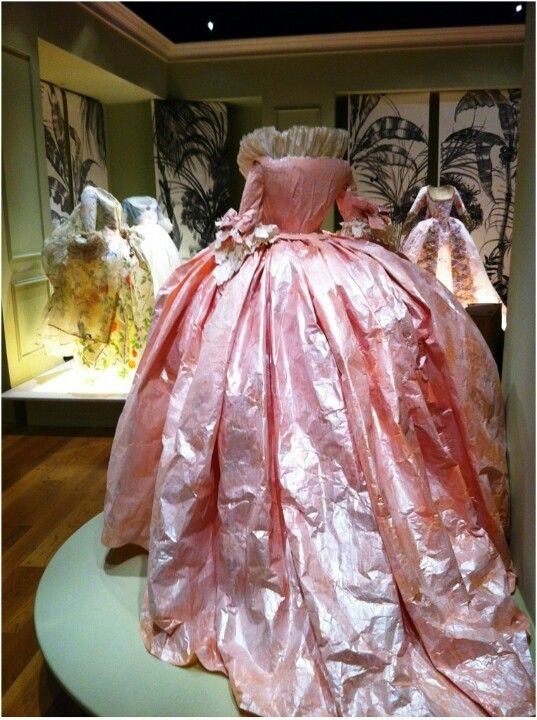 Dress Marie Antoinette Dresses, Antoinette Dress, Period Dress, 18th Century Fashion, Old Dresses, Century Clothing, Costumes Ideas, Amazing Fashion, Vintage Gowns