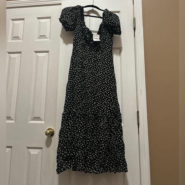 Never Worn Floral Sundress, Forever 21 Dresses, 21 Dresses, Dresses Long, Sundress, Long Dress, Forever 21, Maxi Dress, Black White