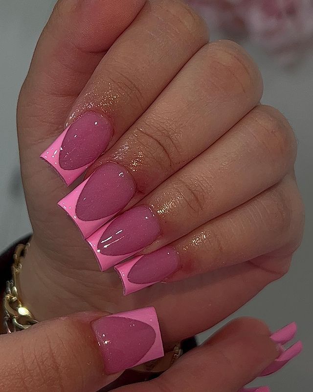 Nails Acrylic Baddie Short, Short Acrylic Nails Inspo Pink, Pink Tip Nails Acrylic, Short French Tip Nails Pink, All Pink French Tip Nails, Nails With Pink Base, Pink Acrylic French Tips, French Tip Acrylic Nails With Pink Base, Pink Cute Nail Designs