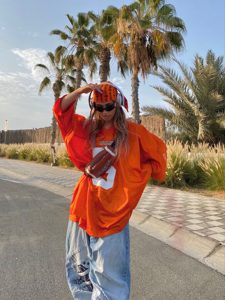 baggy outfit Jersey Outfits, Looks Hip Hop, Girl Streetwear, Street Wear Outfits, Outfit Streetwear, Tomboy Style Outfits, Hip Hop Outfits, Looks Street Style, Streetwear Fashion Women