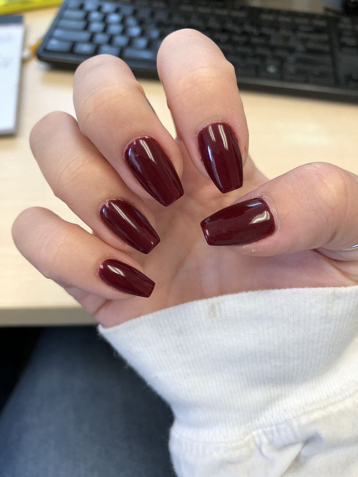 Burgundy Nails Acrylic Matte, Maroon Nails Coffin Short, Burgundy Nails Valentines, Burgundy Nails Medium Length, Burgundy Nails Coffin Short, Short Coffin Burgundy Nails, Burgundy Ballerina Nails, Burgandy Coffin Acrylic Nails, Dark Red Nails Acrylic Coffin Short