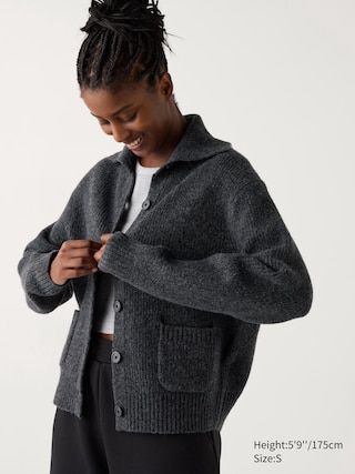 Uniqlo Soufflé Gebreid Vest met Kraag - DONKERGRIJS - XS Uniqlo Outfit, Turtleneck Fashion, Fall Back In Love, Uv Protection Clothing, Chino Joggers, Easy Outfit Ideas, Find My Style, Parka Vest, Autumn Fits