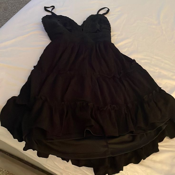 Size Medium Black Mini Sundress, Short Black Dress Goth, Cute Black Dresses Casual, Goth Hoco Dress, Dark Color Dresses, 7th Grade Dance Dresses, Black Hoco Dress Short, Long Sweet 16 Dresses, Hoco Outfits