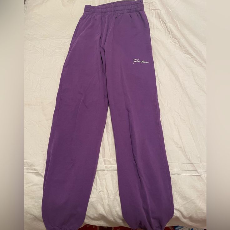 Talentless Never Worn Purple Athleisure Sweatpants With Elastic Waistband, Purple Sweatpants With Elastic Waistband, Purple Athleisure Joggers For Loungewear, Purple Athleisure Bottoms For Loungewear, Casual Purple Cargo Pants, Purple Cotton Athleisure Pants, Casual Purple Relaxed Fit Pants, Casual Purple Pants, Purple Relaxed Fit Sporty Sweatpants