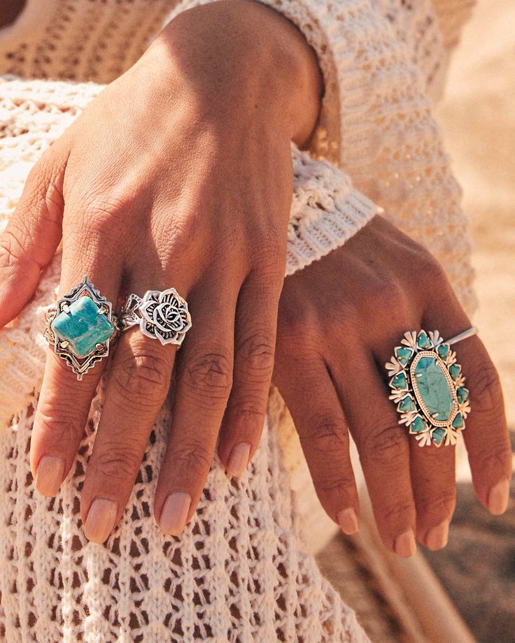 The Havanna Vintage Silver Cocktail Ring in Variegated Turquoise Magnesite is the statement style that’ll be the talk of the town. Our signature shape is adorned with vintage-inspired metal details and triangular stones, creating a ring that’s the perfect marriage of Western details and bold design. This ring is a part of Yellow Rose by Kendra Scott—a brand that celebrates ranch life with Kendra Scott staples alongside select curated jewelry pieces and accessories. Metal Vintage Silver Over Bras Trendy Jewelry Silver, Western Silver Jewelry, Stacked Silver Rings, Turquoise Wedding Rings, Western Rings, Vintage Turquoise Ring, Silversmithing Jewelry, Rose Cocktail, Short Pendant Necklace