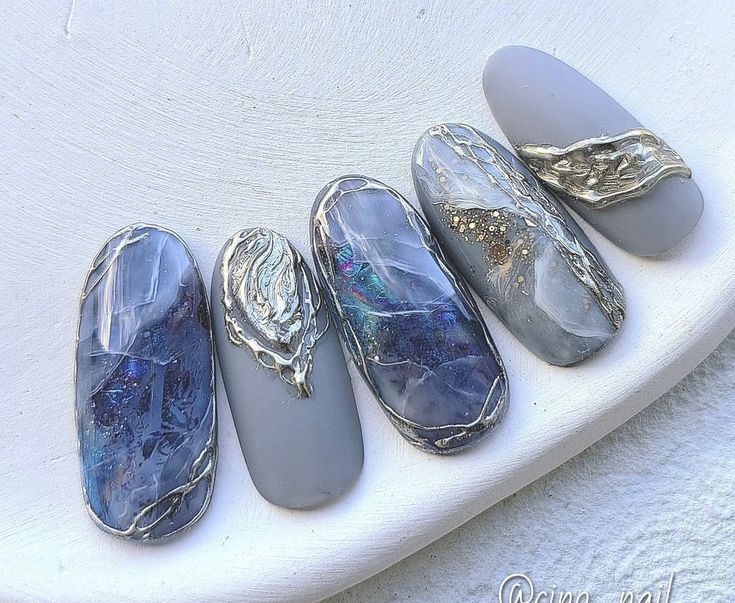 Metallic Painting, Rave Nails, Multicolored Nails, Drawing Lines, New Nail Art Design, Golden Mirror, Fake Nails Designs, Korean Nail Art, Elegant Nail Designs