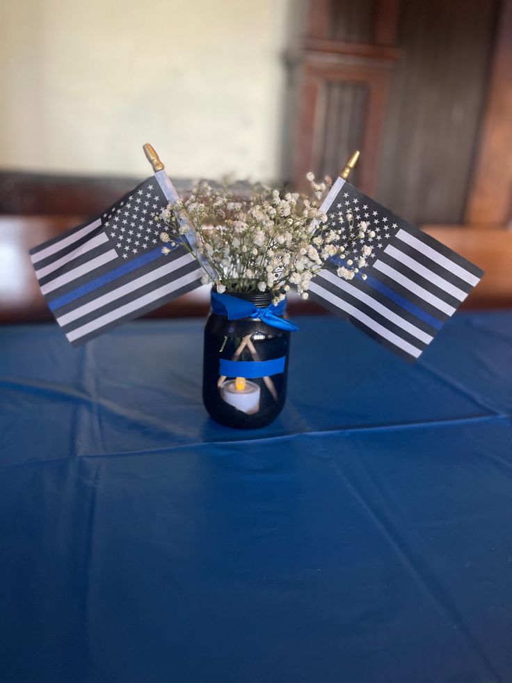 Police center piece Police Awards Banquet, Police Graduation Centerpieces, State Police Retirement Party Ideas, Police Gala Decorations, Police Memorial Ideas, Law Enforcement Table Centerpieces, Police Retirement Centerpieces, Police Table Decorations, Police Banquet Centerpieces