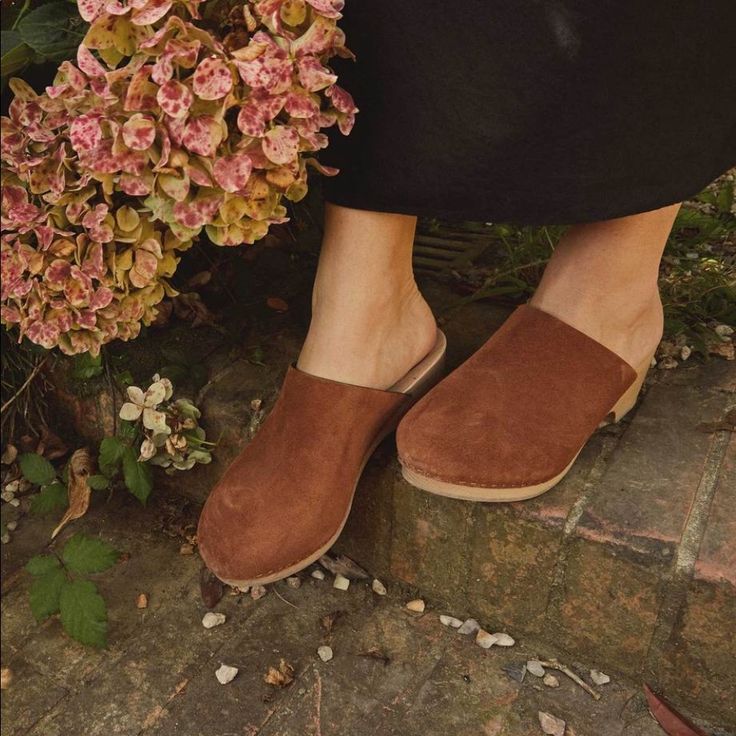 Sold Out Doen Anouk Clogs In Cognac Suede. Gorgeous Color For All Seasons! These Were Gently Worn Twice, And Are In Near-Perfect Condition. More Pics Coming Soon! Brown Leather Sole Sandals For Fall, Classic Brown Mules With Stacked Heel, Fall Clogs With Leather Sole And Almond Toe, Fall Brown Mules With Removable Insole, Closed Toe Mules With Cork-bed Midsoles, Classic Brown Mules With Flat Heel, Brown Clogs With Cork-bed Midsoles And Flat Heel, Brown Suede Clogs With Stacked Heel, Brown Suede Clogs With Rubber Sole