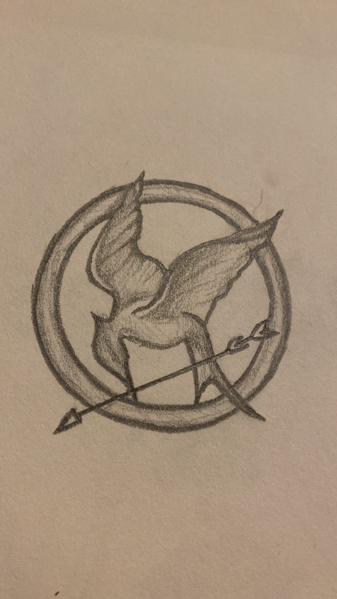 Drawing Mockingjay :) Hunger Games Crafts, Hunger Games Tattoo, Hunger Games Drawings, Hunger Games Poster, Games Icon, Mockingjay Pin, Hunger Games Fan Art, Hunger Games Movies, Skeleton Hand Tattoo