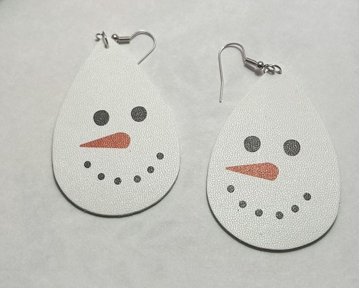 christmas earrings Holiday Winter Drop Earrings, Winter Holiday Drop Earrings, White Christmas Jewelry With Ear Wire, Cute Handmade Christmas Earrings, Handmade Christmas Drop Earrings, Cute Handmade Christmas Jewelry, Cute Christmas Gift Earrings, Cute Handmade Jewelry For Christmas, Winter Festive Dangle Earrings