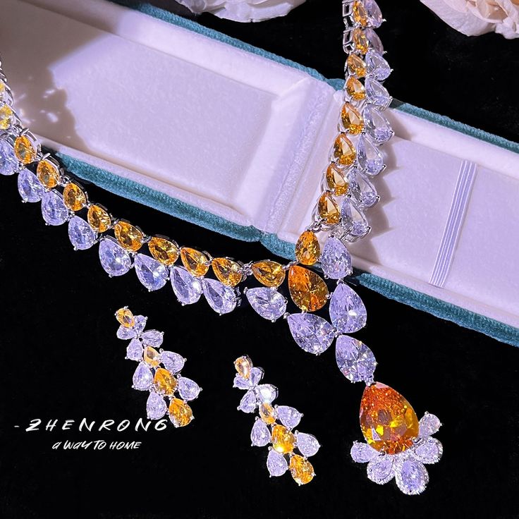 GRA big brand same style heavy wedding reception goddess of light V-shaped yellow diamond necklace Yellow Diamond Earrings, Wedding Choker Necklace, Yellow Diamond Necklace, Bridal Suit, Yellow Diamond Earring, Diamond Jewelry Set, Bridal Earrings Drop, Bride Earrings, Brand Jewelry