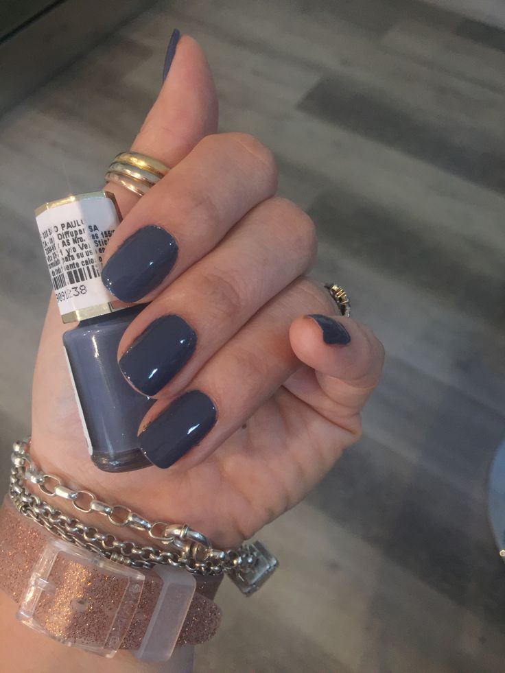 Nails in grey Short Dark Gray Nails, Grey Gel Manicure, Navy Grey Nails, Grey Purple Nails, Nails Dark Gray, Greyish Blue Nails, Blue Gray Nails, Dark Gray Nails, Grey Blue Nails