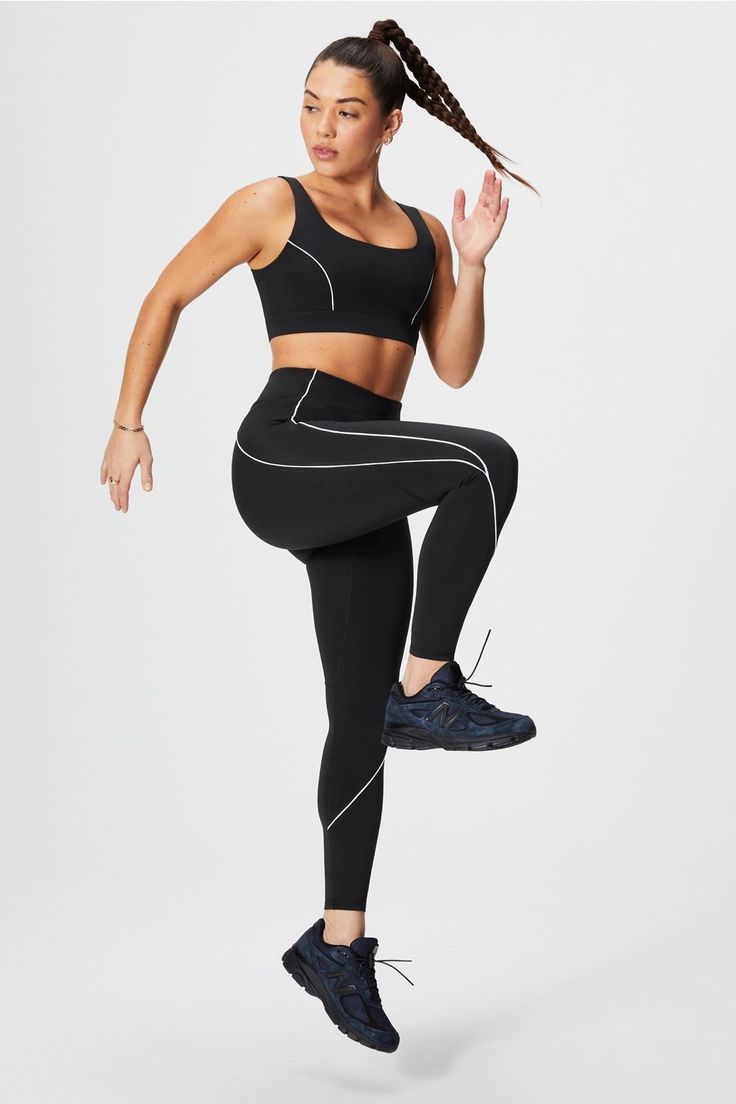 - Shop the latest styles of women's workout clothes, including leggings, sports bras, tops, and more. #fitness #workout Sports Wear Photoshoot, Activewear Branding, Running Photoshoot, Fabletics Outfits, Women Fitness Photography, Female Activewear, 2piece Outfits, Womens Outfits, Stylish Activewear