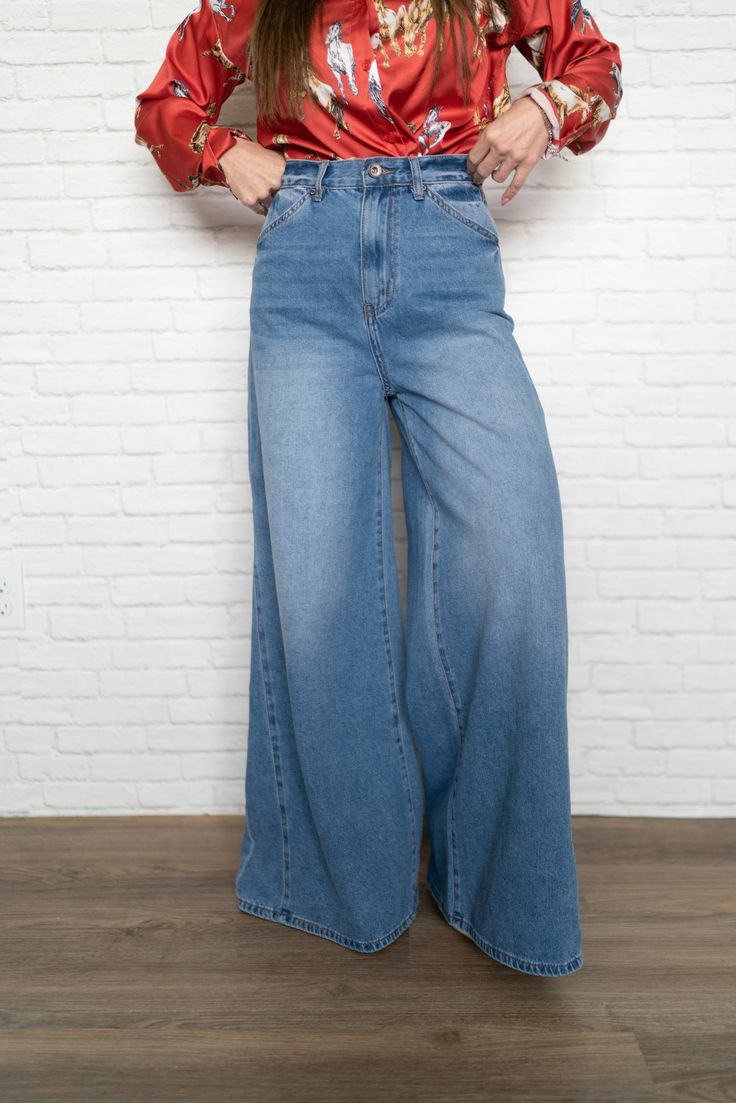 It is official, wide leg jeans are in! A very flattering fit! 98% cotton 2% elastane High waisted Relaxed fit Boho belt loops Stretch denim Zip closure Model is 5'0" and wearing a size small: The length of a size small measures and the inseam measures. X-Small: 0-2 Small: 2-4 Medium: 6 Large: 8 XL: 10 Boho Belt, Dream Fashion, Boho Belts, Jeans For Sale, Wide Leg Jeans, Stretch Denim, Leg Jeans, That Look, Wide Leg