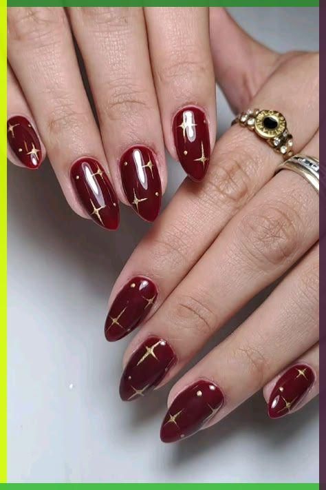 Red An Gold Nails, Dark Red Nails Gold Accent, Golden Red Nails, Red Nails With A Star, Red Nails Pattern, Red And Gold Tip Nails, Red Nails Gold Design, Red Nails With Star Design, Red And Gold Star Nails