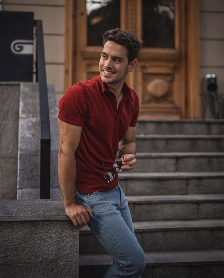 Casual look for school / work Follow for more 🤙🏻 #casualstyle #casuallook #menoutfits #schooloutfits #workoutfitideas Red T Shirt Outfit Men, Red Tshirt Outfit Mens, Red Polo Shirt Outfit Men, Polo Shirt Outfit Men Street Styles, Red Polo Shirt Outfit, Red Tshirt Outfit, Workout Outfits Men, Outfit Palette, Kit Launch