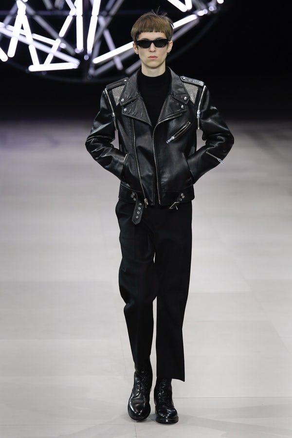 Celine | Menswear - Autumn 2019 | Look 66 Celine Menswear, Biker Jacket Outfit, Black Biker Jacket, Hedi Slimane, Riders Jacket, Leather Jacket Outfits, Biker Leather, Sheep Leather, Men Fashion Casual Outfits