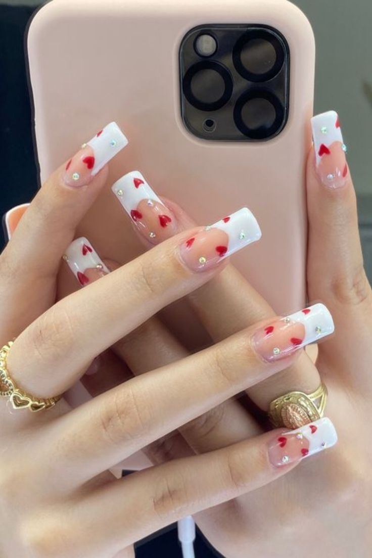 Birthday Nails With Hearts, Nail Designs With Diamonds Rhinestones, French Tip Valentines Day Nails Square, French Manicure With Hearts, Birthday Nails French Tip, Valentines French Tip Nails, French Tip Nails With Hearts, San Valentine Nails, Rhinestone French Tip Nails