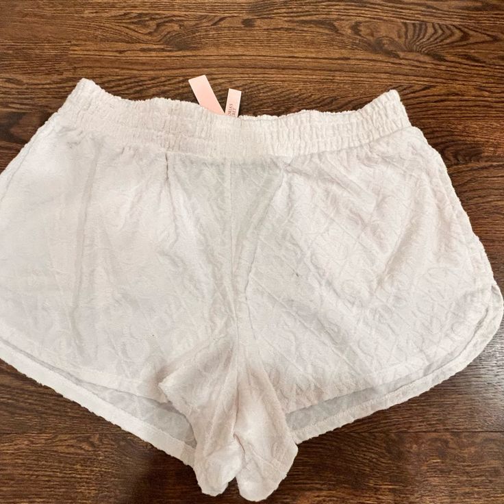 Nwt Victoria’s Secret Cotton Shorts Sz Large See All Photos For Spot Smoke Free Home Shorts Athletic, All Photos, Athletic Shorts, Cotton Shorts, Pretty Outfits, Victoria’s Secret, Victoria's Secret, Color White, Womens Shorts