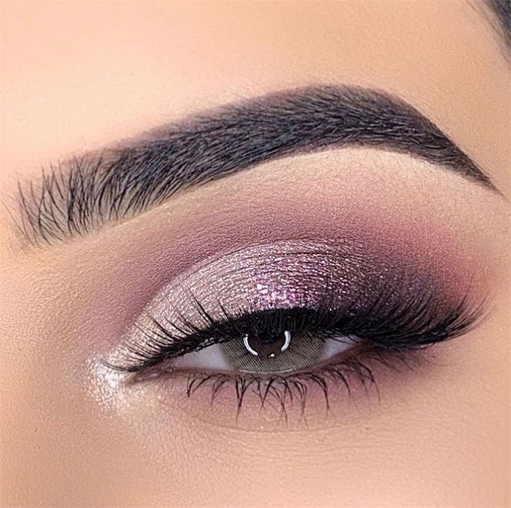 Holiday Eye Makeup, Holiday Eye, Make Up Designs, Eye Makeup Looks, Purple Makeup, Smink Inspiration, Beautiful Eye Makeup, Eye Makeup Designs, Makijaż Smokey Eye