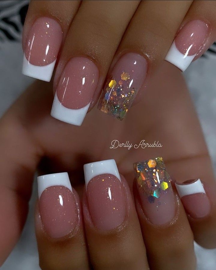 Art Nails Design, Nail Nail Designs, Golden Nails, Manicure Nail Designs, Fancy Nails Designs, Nails Design With Rhinestones, Pretty Nail Art Designs, Design Nails, Bright Nails