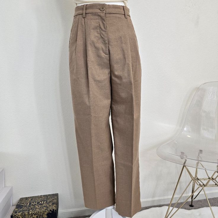 H&M Women's Dress Pants Never Been Worn Size 4 H&m Relaxed Fit Bottoms For Workwear, Brown Full-length Dress Pants For Spring, Brown Full Length Dress Pants For Spring, Classic Brown Summer Pants, Brown High Waist Linen Bottoms, High Waist Brown Linen Bottoms, H&m Relaxed Fit Bottoms For Fall, H&m Relaxed Fit Fall Bottoms, H&m Brown Bottoms For Spring