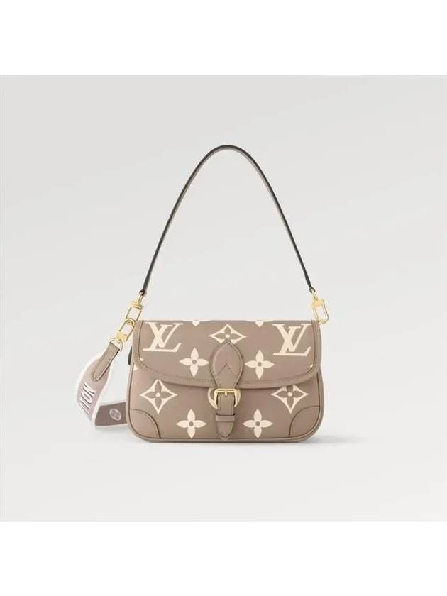 Gender: Women   Brand: LOUIS VUITTON   Product Name: Diane Monogram Shoulder Bag Beige   Bags Alora Code: 84169498   Color: beige   Composition: Cowhide Leather   Origin: France   Features:  Removable Strap Leather Handles Magnetic Closure    Designer Style ID M46583 Luxury Shoulder Bag With Engraved Logo For Everyday, Luxury Logo Crossbody Shoulder Bag, Luxury Designer Crossbody Shoulder Bag, Classic Luxury Shoulder Bag With Logo Plaque, Luxury Everyday Shoulder Bag With Logo Print, Luxury Leather Shoulder Bag With Designer Logo, Luxury Crossbody Shoulder Bag With Logo Hardware, Luxury Leather Shoulder Bag With Logo, Luxury Leather Shoulder Bag With Logo Hardware