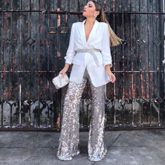 Sequin Blouse Outfit, Hijab Party Outfit, Sequin Suit Women, Glitter Pants Outfit, Glitter Tops Outfit, Sequins Pants Outfit, Sequins Top Outfit, Sequin Flare Pants, Outfit Elegantes