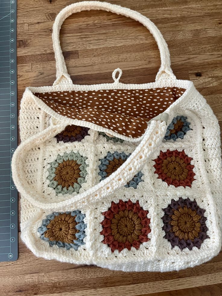 Crochet Bag Crochet Bags With Lining, Crochet Lined Bag, Fabric Lined Crochet Bag, Sewing Lining Into Crochet Bag, Add Lining To Crochet Bag, Lining Crochet Bag With Fabric, Crochet Bag With Lining, Lined Crochet Bag, Lining Crochet Bag