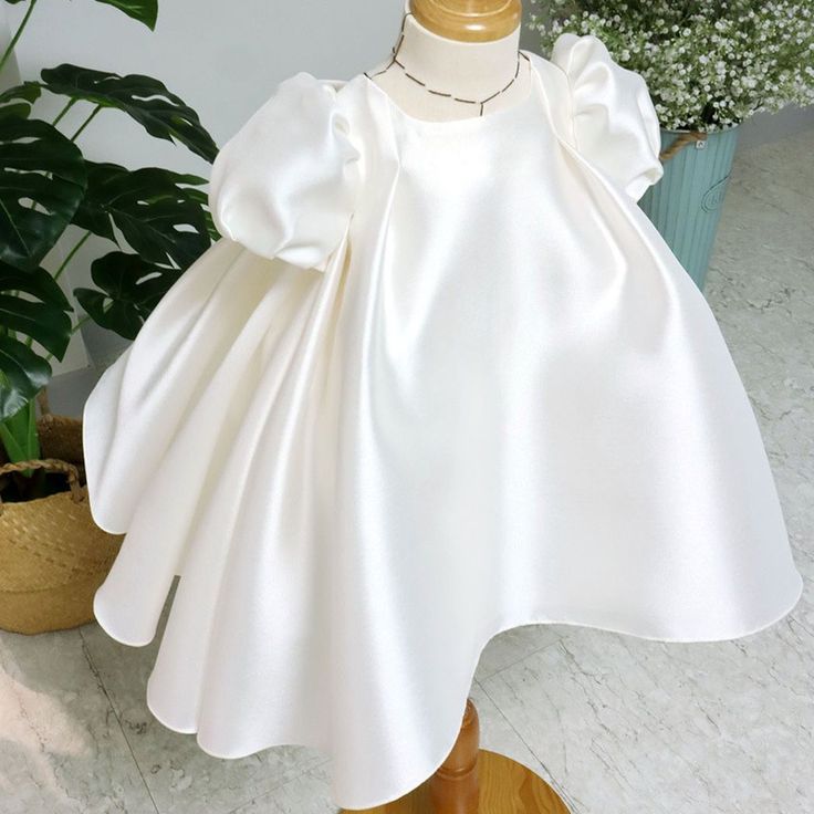 Children Dress Children's Simple Dress Girls Puff Sleeve Princess Style Satin First Communion Dress, Elegant Princess Dress With Ruffles For First Communion, Elegant Fitted Princess Dress, Elegant Fitted Princess Dress For Baptism, Elegant Fitted Princess Dress For First Communion, Satin Princess Dress With Satin Bow, Fitted Satin Princess Dress For Wedding, Elegant Cream Princess Dress For Wedding, Fitted Baptism Dress For Wedding