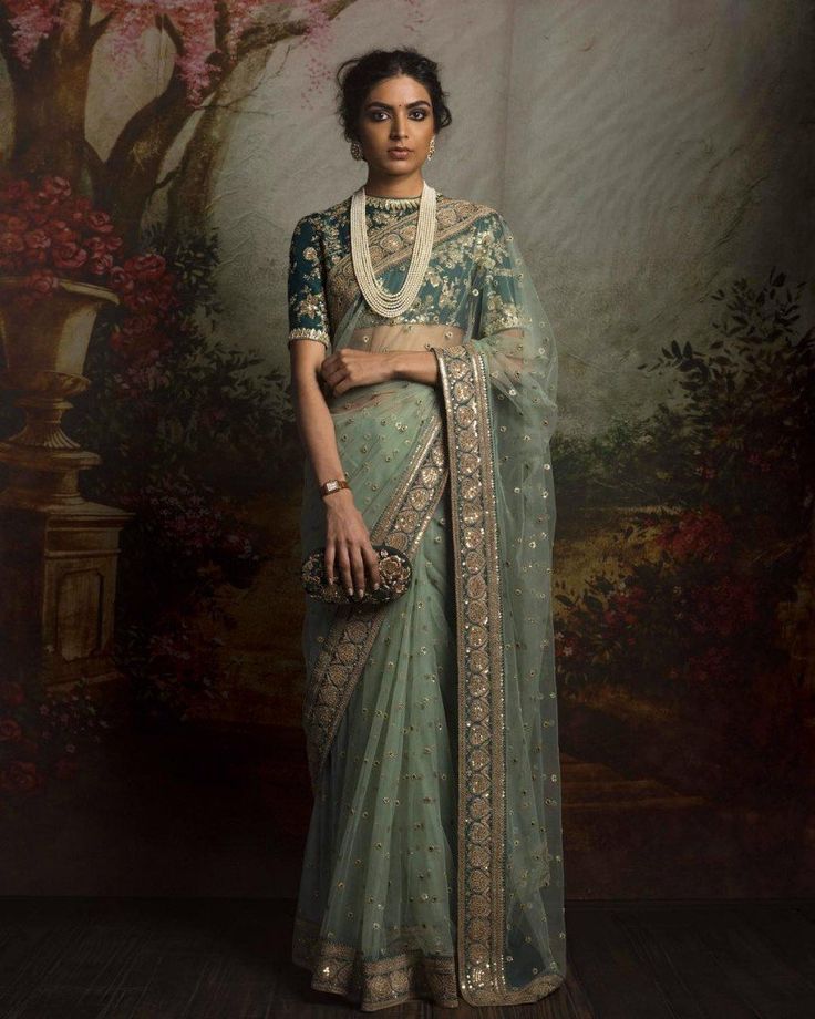 Sabyasachi Sarees, Sari Design, Sabyasachi Lehenga, Red Lehenga, Desi Clothes, Ghagra Choli, Designer Sarees Online, Green Saree, Net Saree