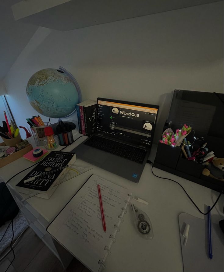 Students, studying 📚, study, the neighborhood, fn, desk, aesthetic, writing homework, homework, book, booktok, the secret history Homework Station Aesthetic, Homework Asthetic Picture, Doing Homework Aesthetic, Homework Aesthetic, Writing Homework, Aesthetic Writing, Desk Aesthetic, Homework Station, Doing Homework