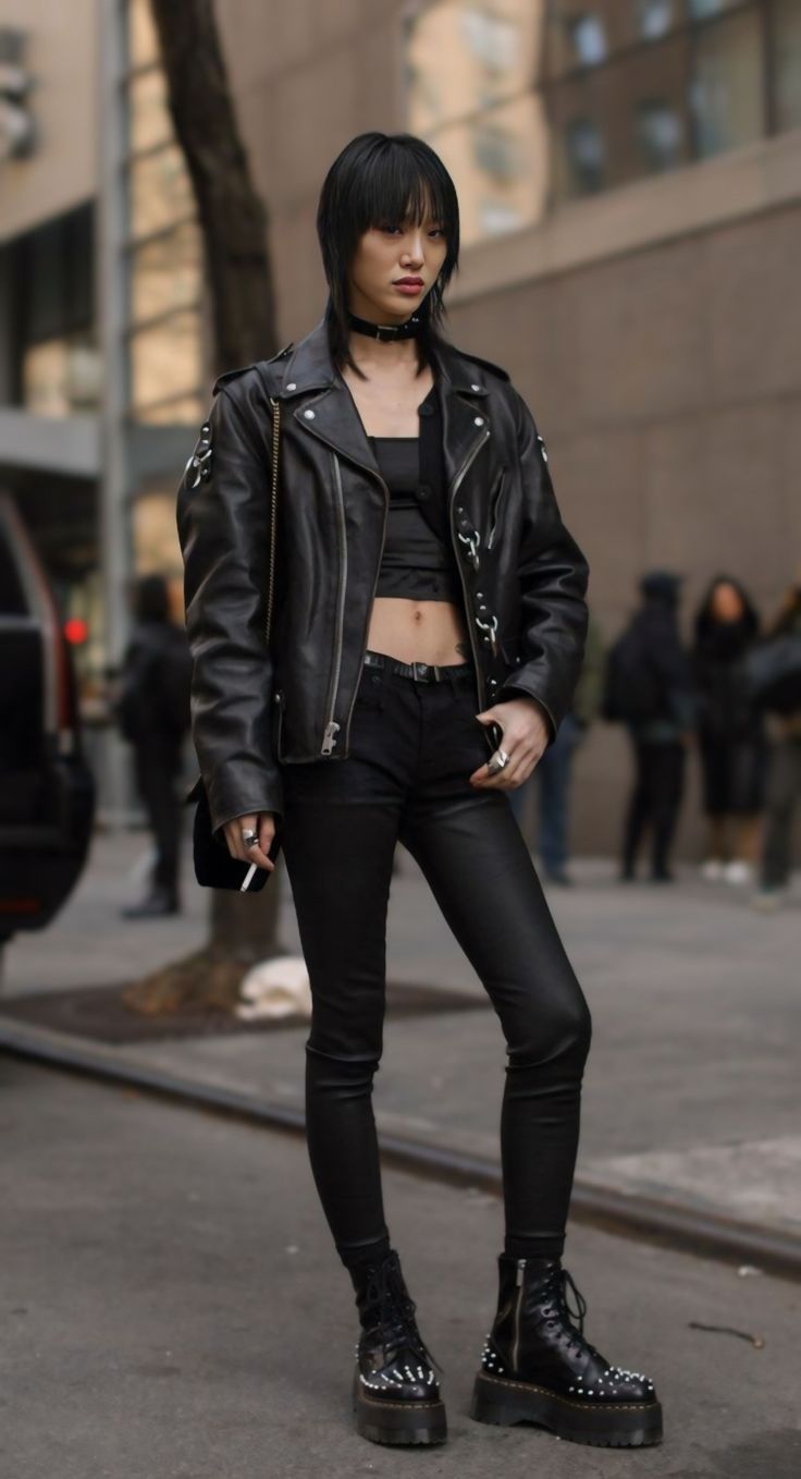 Leather Jacket Punk Outfit, Woman Leather Jacket Outfit, Punk Leather Jacket Outfit, Punk Street Photography, Goth Leather Jacket Outfit, Biker Girl Outfits Aesthetic, Biker Outfit Aesthetic, Motorcycle Aesthetic Outfits, Leather Jacket Reference