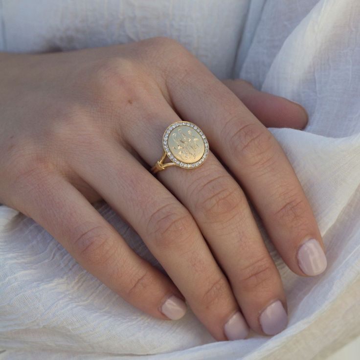 PAXTON - SINGLE STONE Women Signet Ring, Signet Rings Women Vintage, Signet Rings Women, Diamond Signet Ring, Gold Signet Ring, Single Stone, Monogram Styles, European Cut Diamonds, Antique Diamond