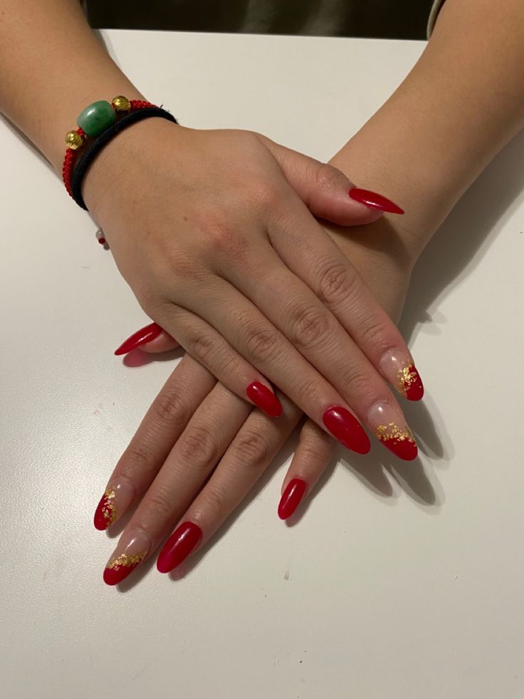 Red Gold Flake Nails, Red Gold Nails, Lunar New Year Nails, Cny Nails, Holiday Nail Inspo, Nail Inspired, Red And Gold Nails, New Year Nails, Fashion Nail Art