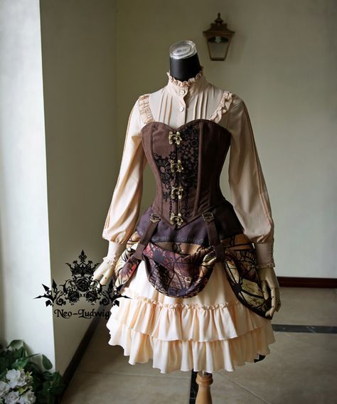 Mode Steampunk, Buckle Skirt, Steampunk Skirt, Steampunk Dress, Steampunk Wedding, Old Fashion Dresses, Steampunk Costume, Steampunk Clothing, Fantasy Clothing